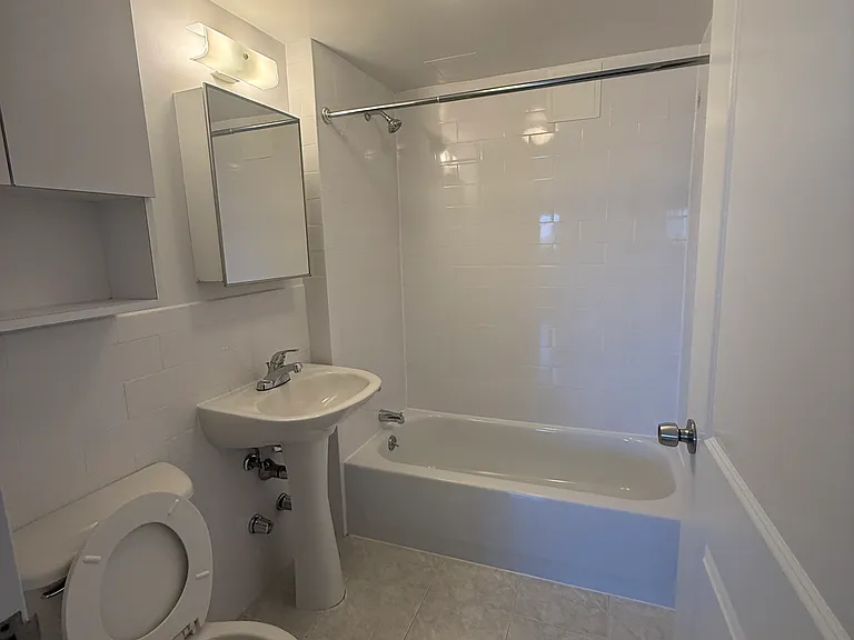 31-04 21st St #12 — Photo 8