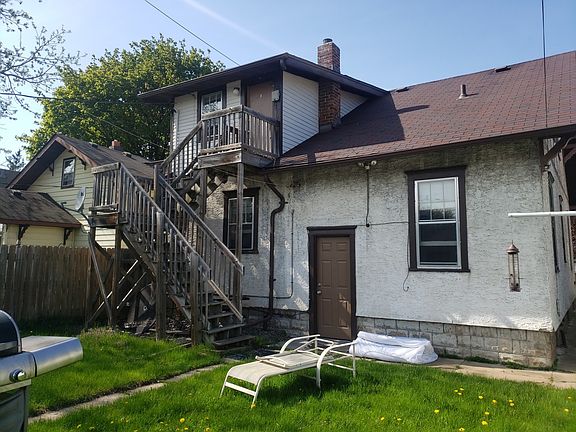 3rd image of 976 Lawson Ave E