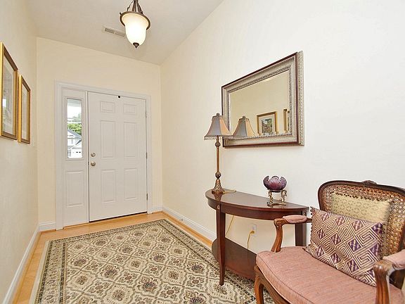 5th image of 6021 Tolman Cir