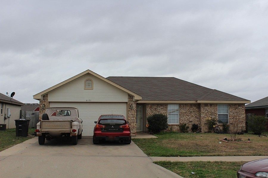 1st image of 4401 Wade Dr