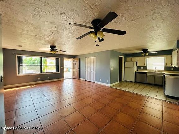 3rd image of 1252 Croftwood Dr