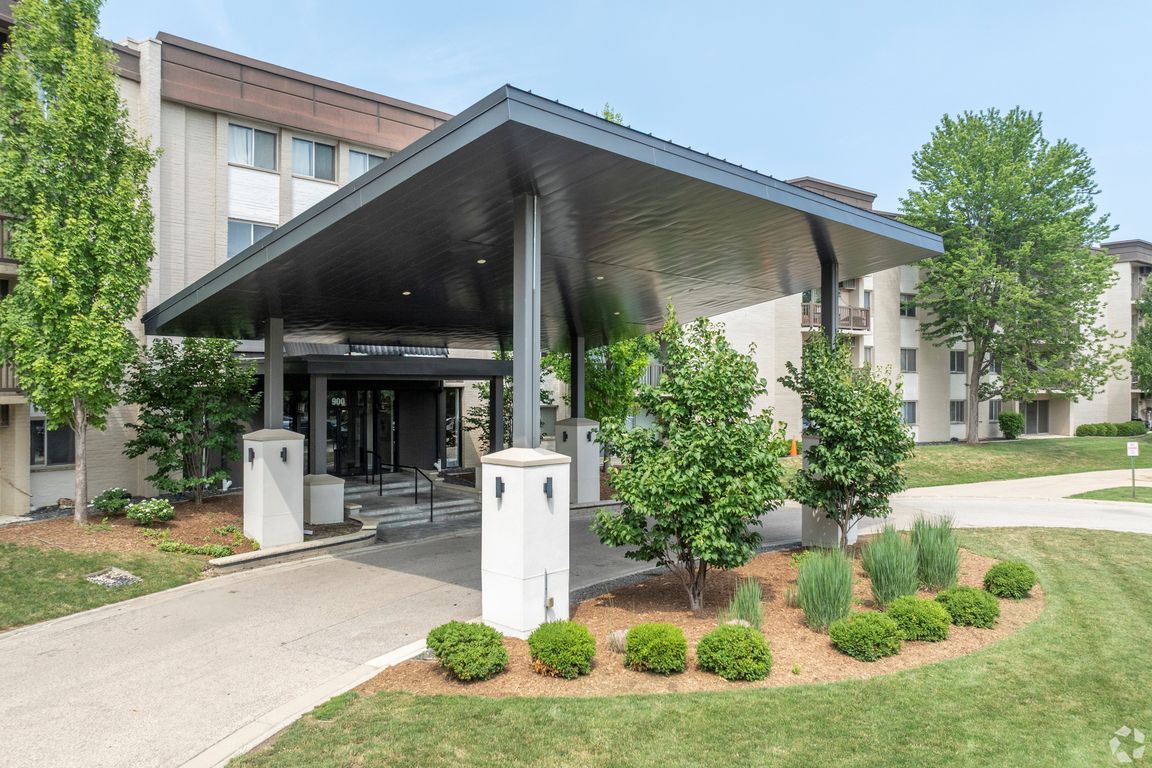 Stonebridge-of-Arlington-Heights (3)