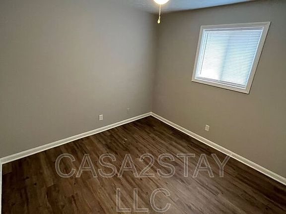 5th image of 4915 Saddlebrook Ln Unit 15