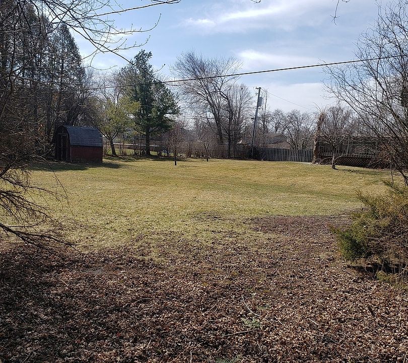 2nd image of 3775 Maple Ave