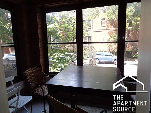 3rd image of 2822 N Mildred Ave #3