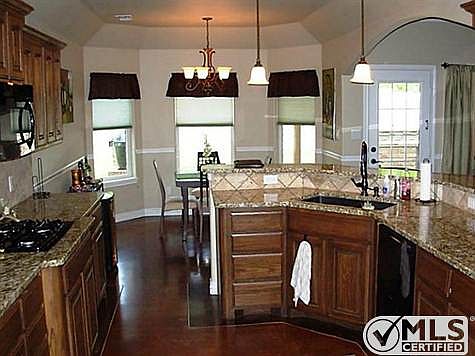 3rd image of 6310 Huntington Pl
