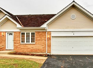 841 Harper Ct #841, Cary, IL 60013