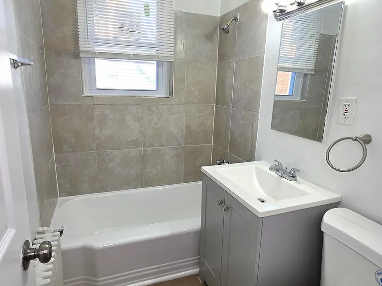 3207 11th Pl SE #4 — Photo 10