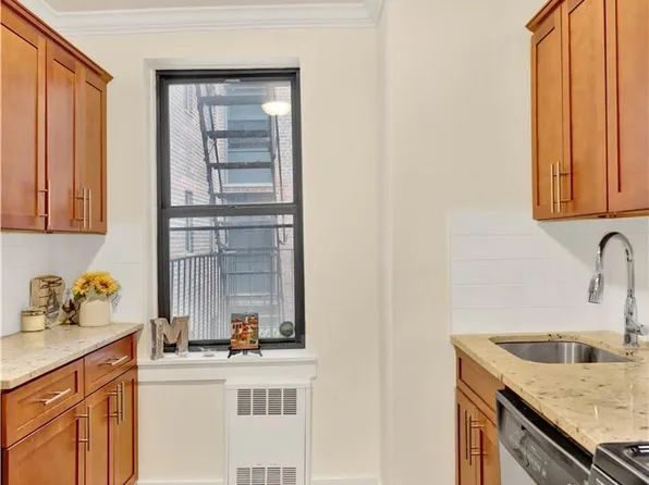 40 89th Street image 12 of 21