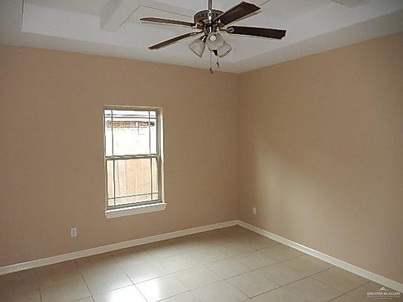 4th image of 2118 Clavel Dr