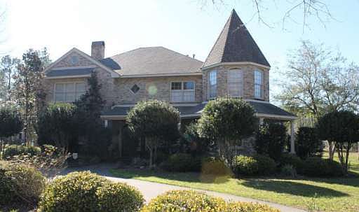 1st image of 100 Ashwood Dr