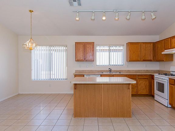 4th image of 39656 S Old Arena Dr
