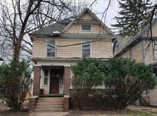 961 N Court St, Rockford, IL