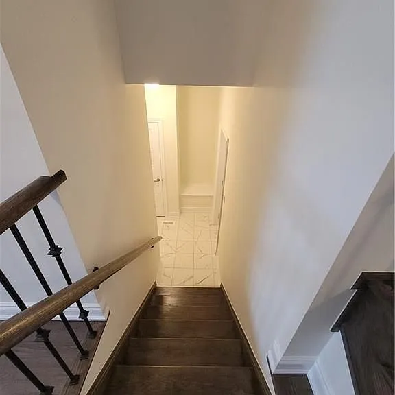 232 Wilmot Rd — Photo 24