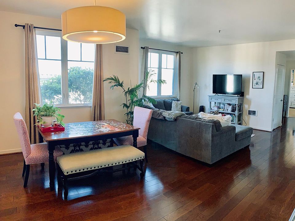 1st image of 350 Broderick St APT 305