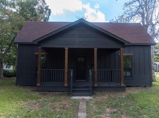 1621 W Sealy St, Alvin, TX 77511