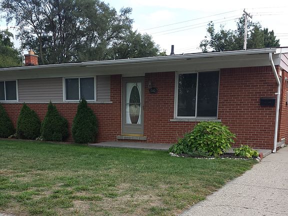 2nd image of 35169 Sansburn St