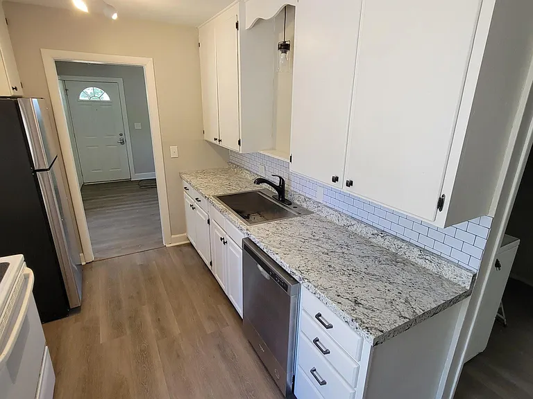 1675 Fuller Ave NE — Photo 6