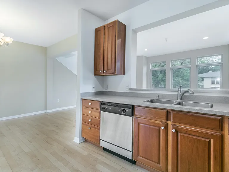 602 N Midvale Blvd — Photo 12