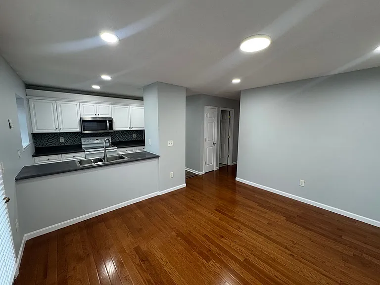 1422 Founders Way — Photo 6