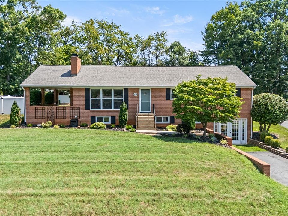 1st image of 123 Silver Springs Dr