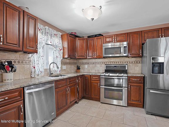 3rd image of 304 Garrison Ave