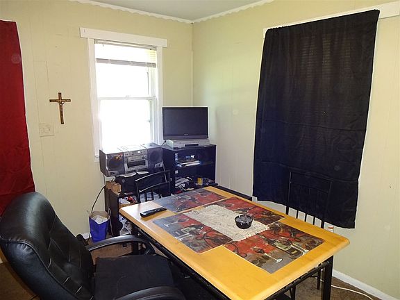 5th image of 1526 Willard Ave