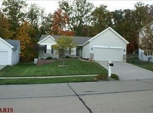 139 Hunters Lake Ct, Eureka, MO 63025