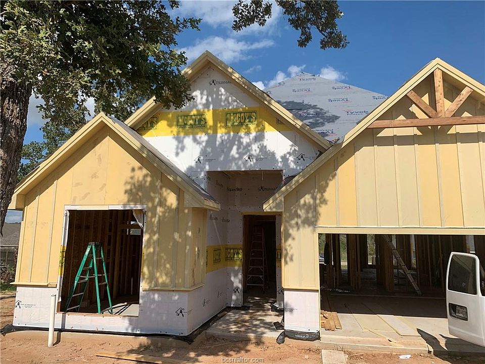 1st image of 4017 Brownway Dr