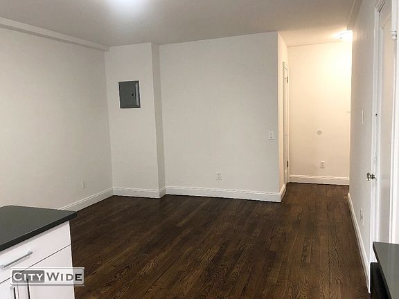 3rd image of 140 E 46th St APT 2C