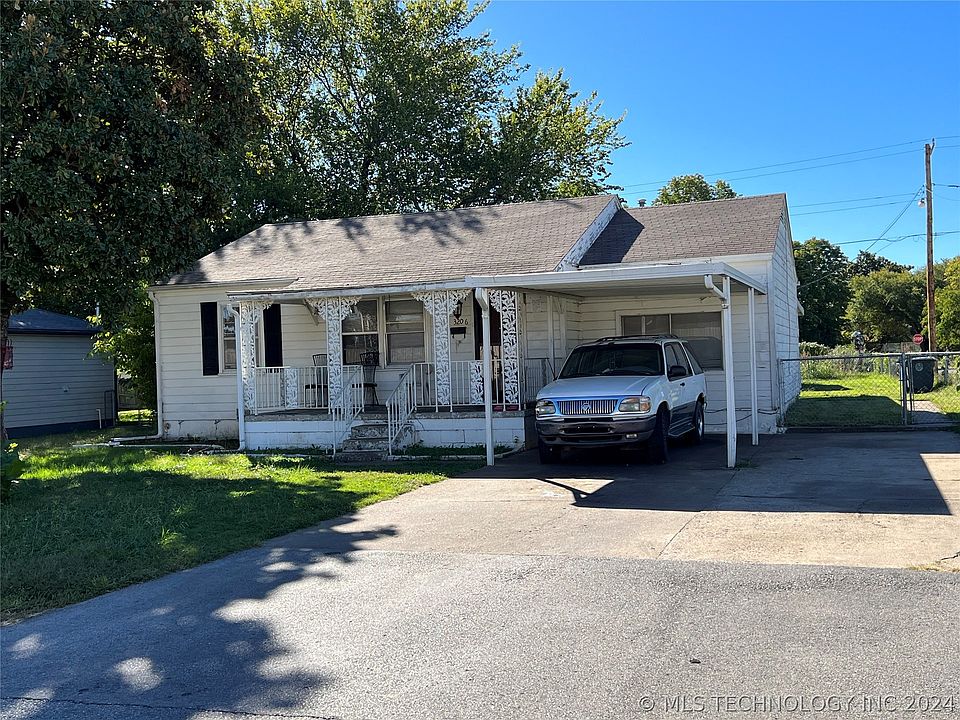 2nd image of 3206 E Young St