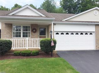 13 Eagle Pointe Dr, Cortland, OH