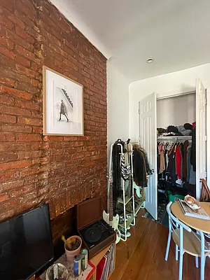 Rented by Pear NYC LLC | media 25