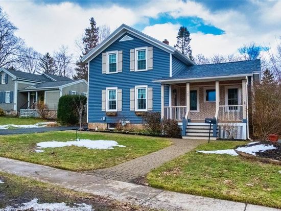 30 North St Baldwinsville Ny 13027 Zillow