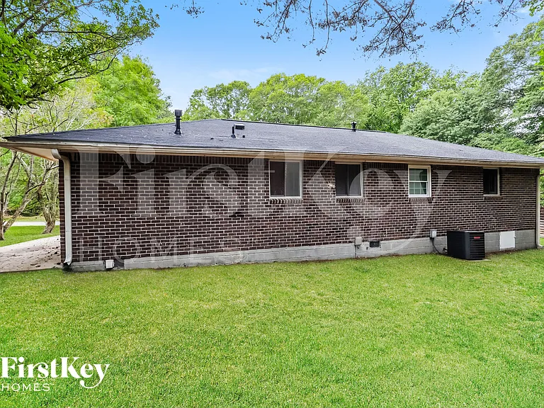 1334 Labelle St — Photo 18
