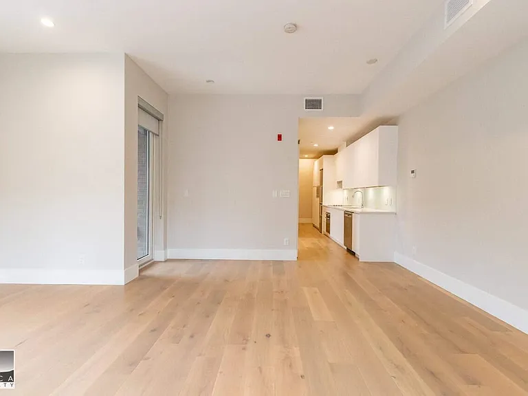 1591 Bowser Ave #102 — Photo 11