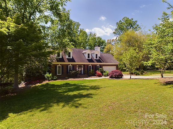 3rd image of 71 37th Avenue Ct NW
