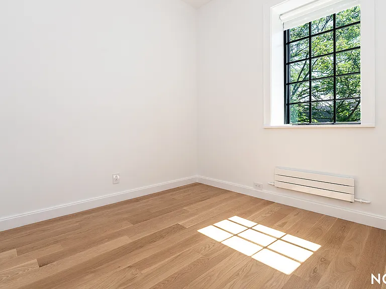166 Eckford St #4 — Photo 23