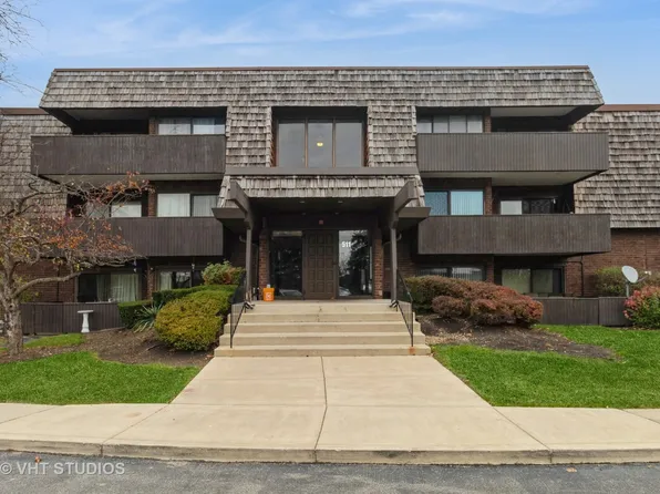 511 Timber Ridge Dr APT 203-B, Carol Stream, IL 60188