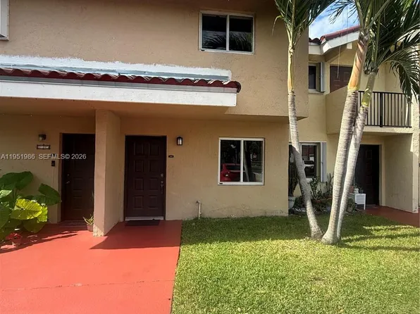 8262 NW 5th Ln APT 396, Miami, FL 33126