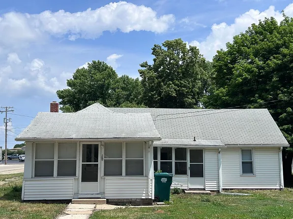 306 Heaton St, Walnut, IL 61376