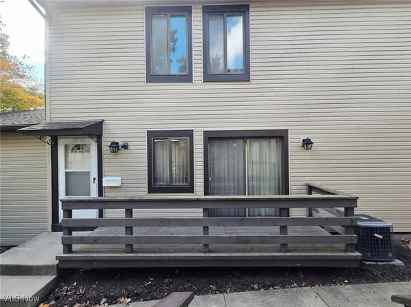 552 Turney Rd APT C, Bedford, OH 44146