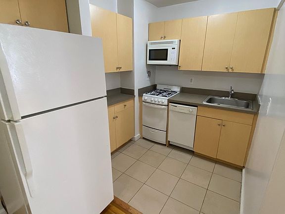 5th image of 3230 93rd St #3K