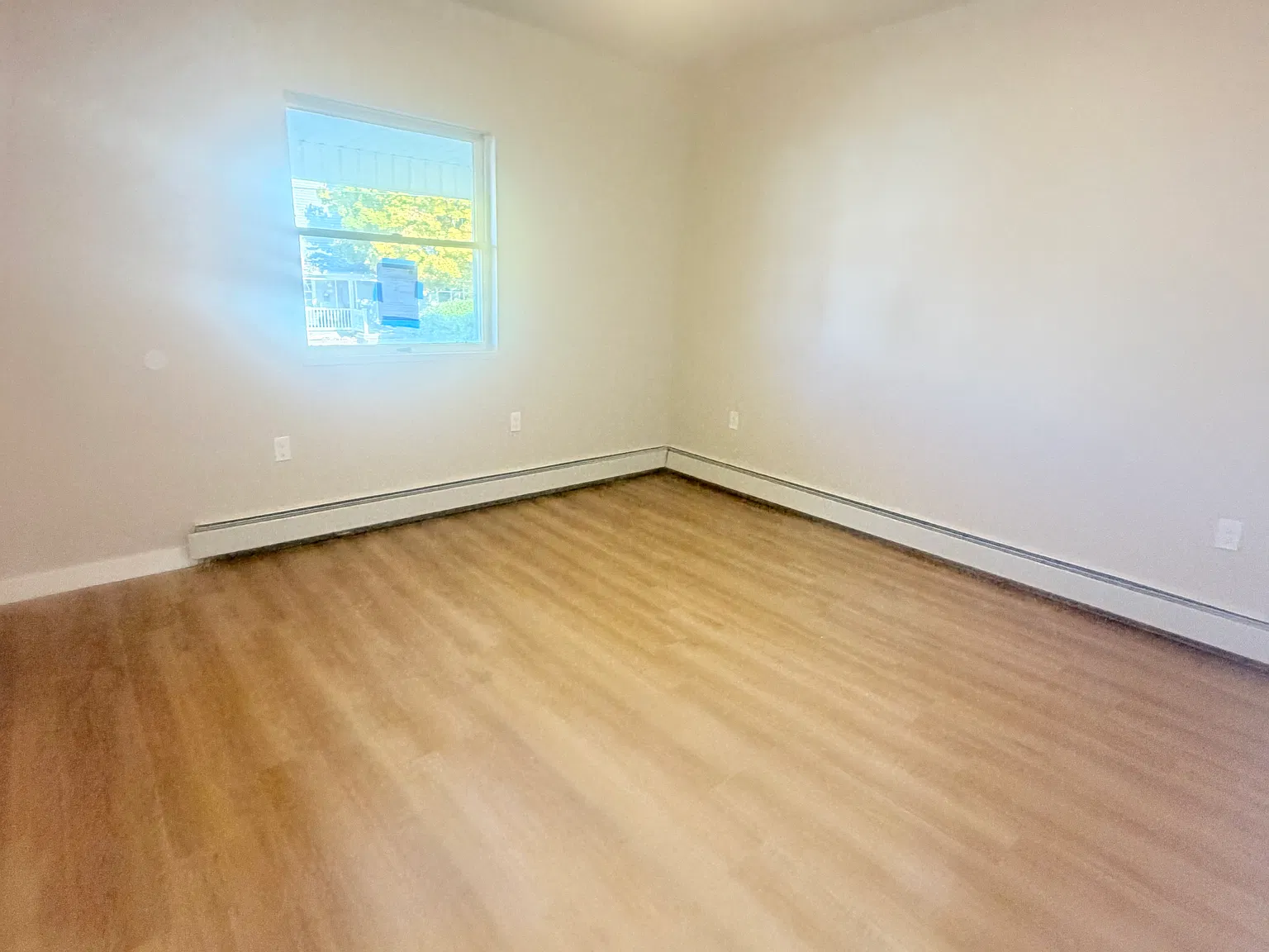 2 bed, $1,100 — Photo 3