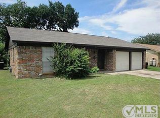 5033 Ira St, Haltom City, TX 76117