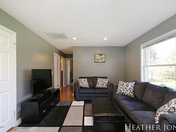3rd image of 3858 E Shore Dr