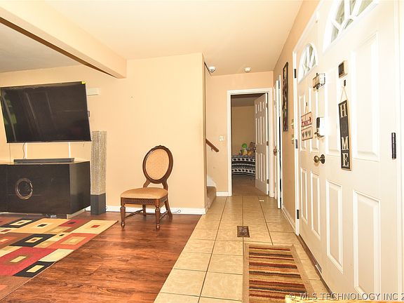 4th image of 8405 E 126th St