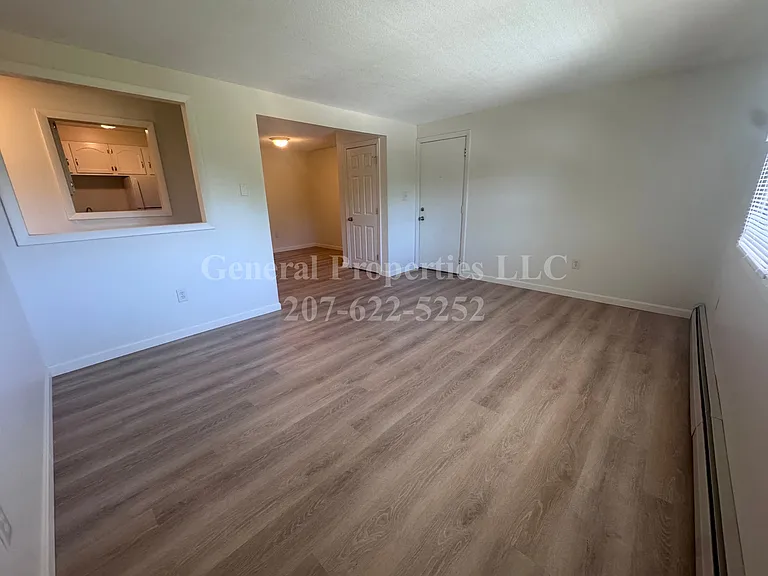592 Riverside Dr #12 — Photo 3