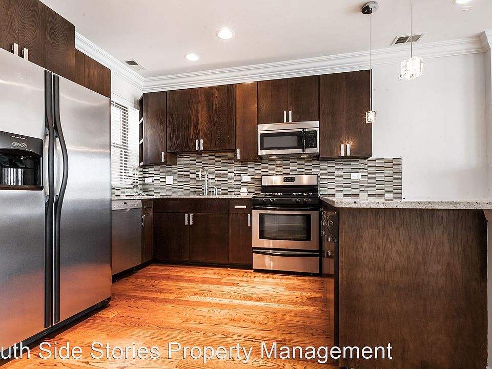 1st image of 4917 S Prairie Ave #8665310