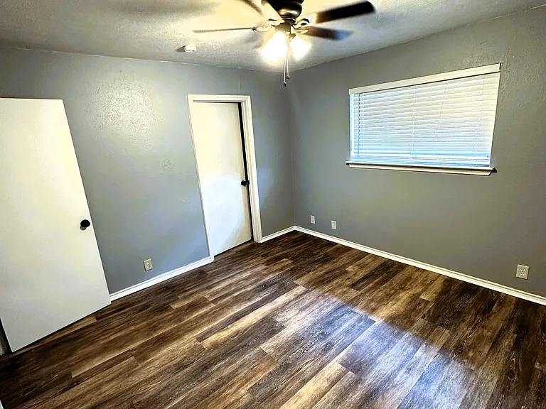 103 Redbud Ct — Photo 9